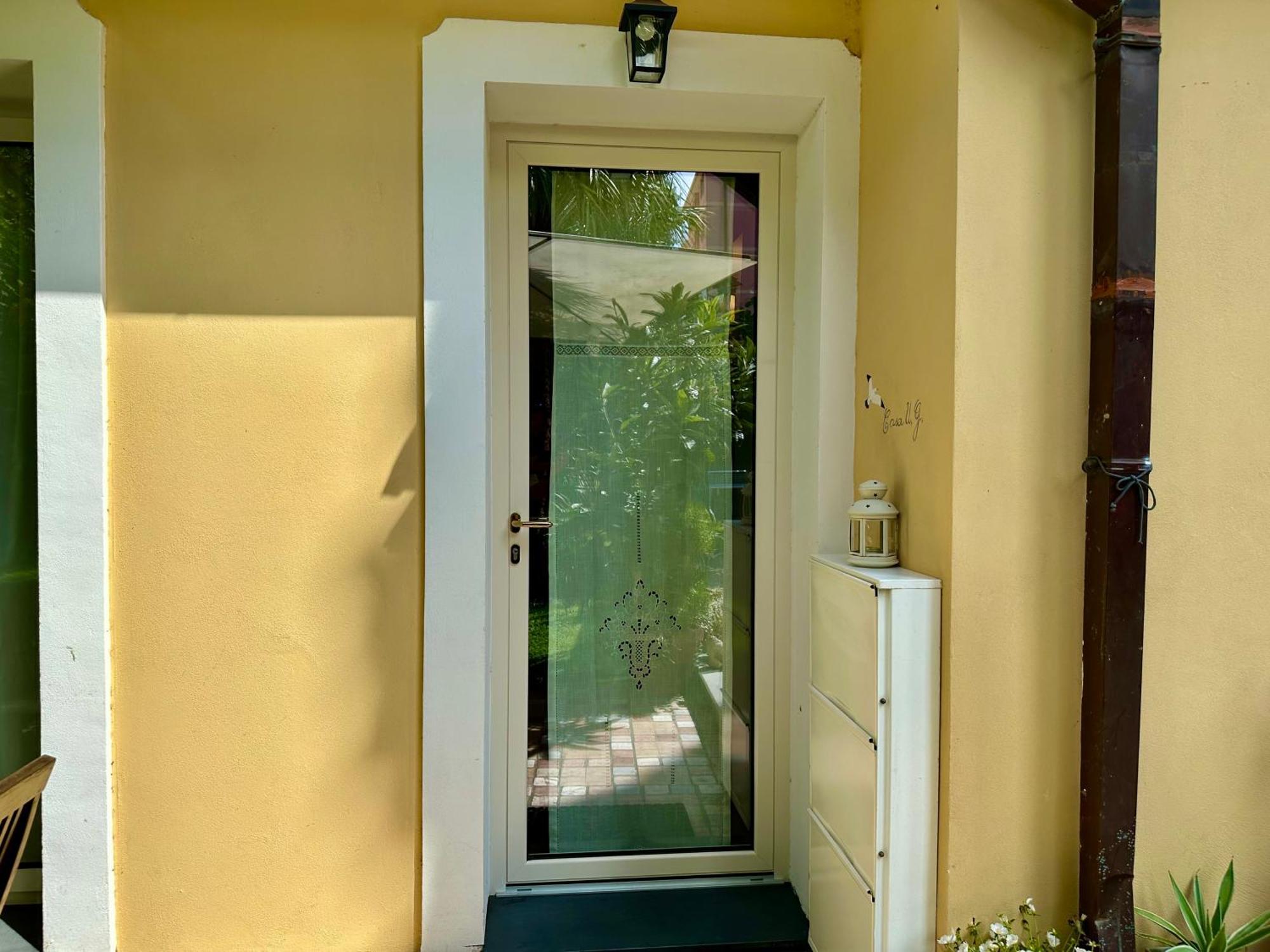 Villa Angelina Holiday Homes - Casa U.G. Vallecrosia Εξωτερικό φωτογραφία